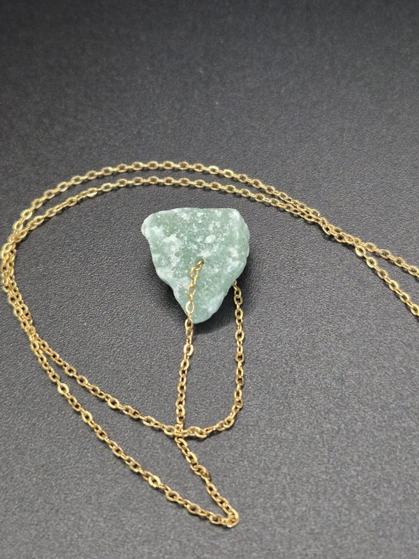 grüner Aventurin an goldfarbener Kette – Bild 3