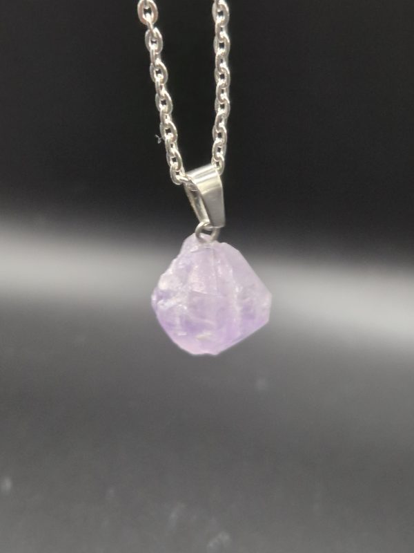 Amethyst an silberfarbener Kette – Bild 3